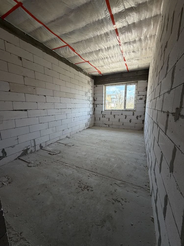 Таунзаус, по цене 2к квартиры, 95м2. Газ.