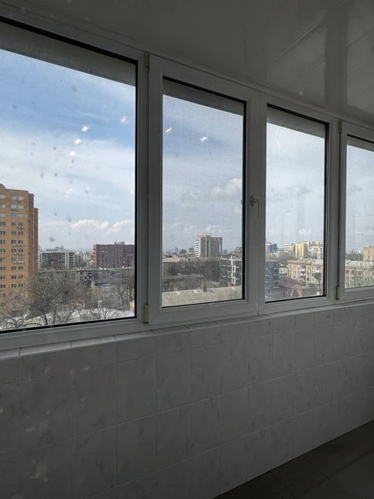 Продажа: 4-х комнатная квартира возле ТЦ Нагорка. В близ пар