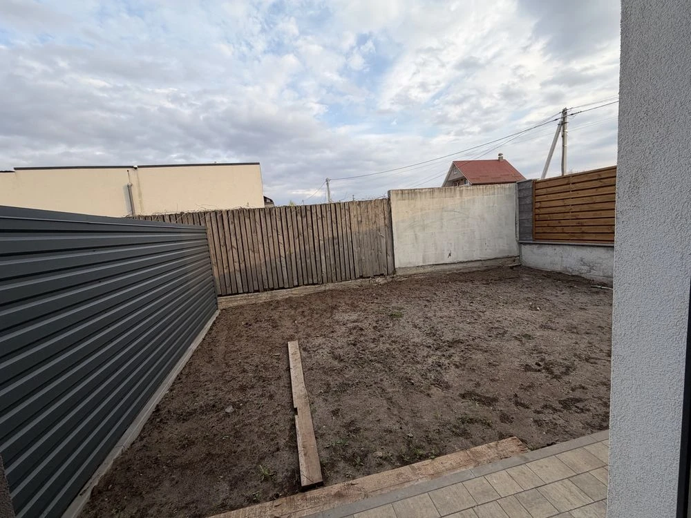 Крайній таун з новим ремонтом  3 кімнати  Газ, центральне во