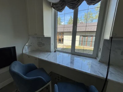 Сучасний будинок  в Лісовій Бусі з дорогим ремонтом 180м2+ 8