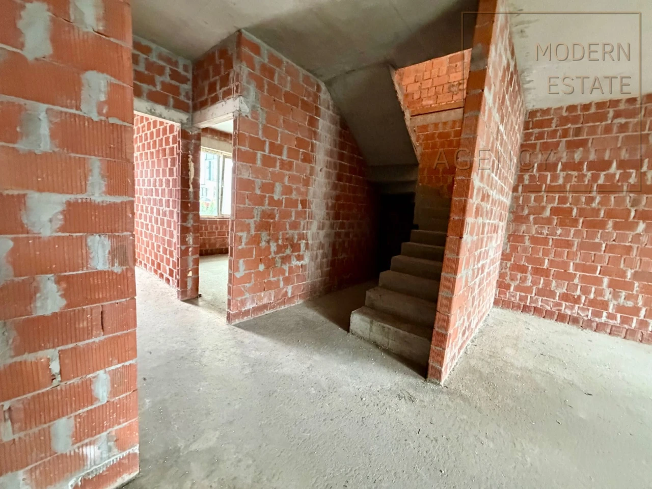 Таунхаус в м.Буча, 125 м2, поруч Бучанський парк| камін| цен