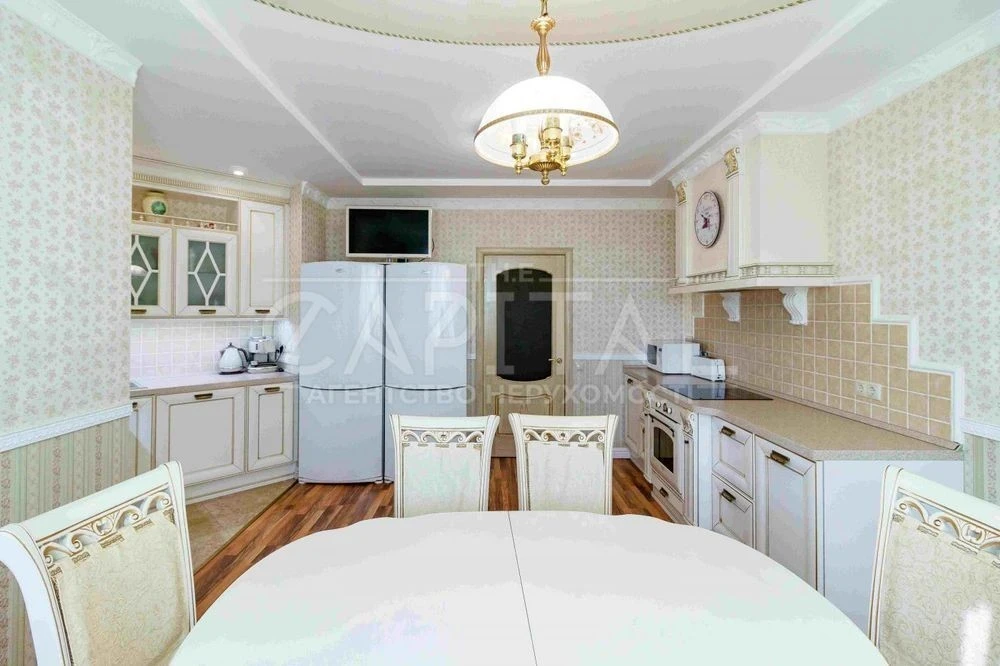 Apartment for sale, st. Borys Hmyry, Poznyaki, there is a generator
