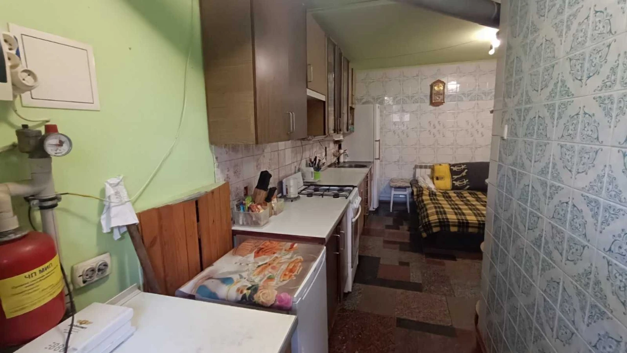 Будинок з ремонтом, центр Бучи, є  укриття, газ.опалення, га