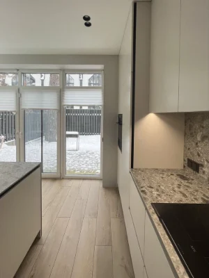 Продаж тауна в КМ 160 м2.Центральні ком-ії, ГАЗ. Охорона