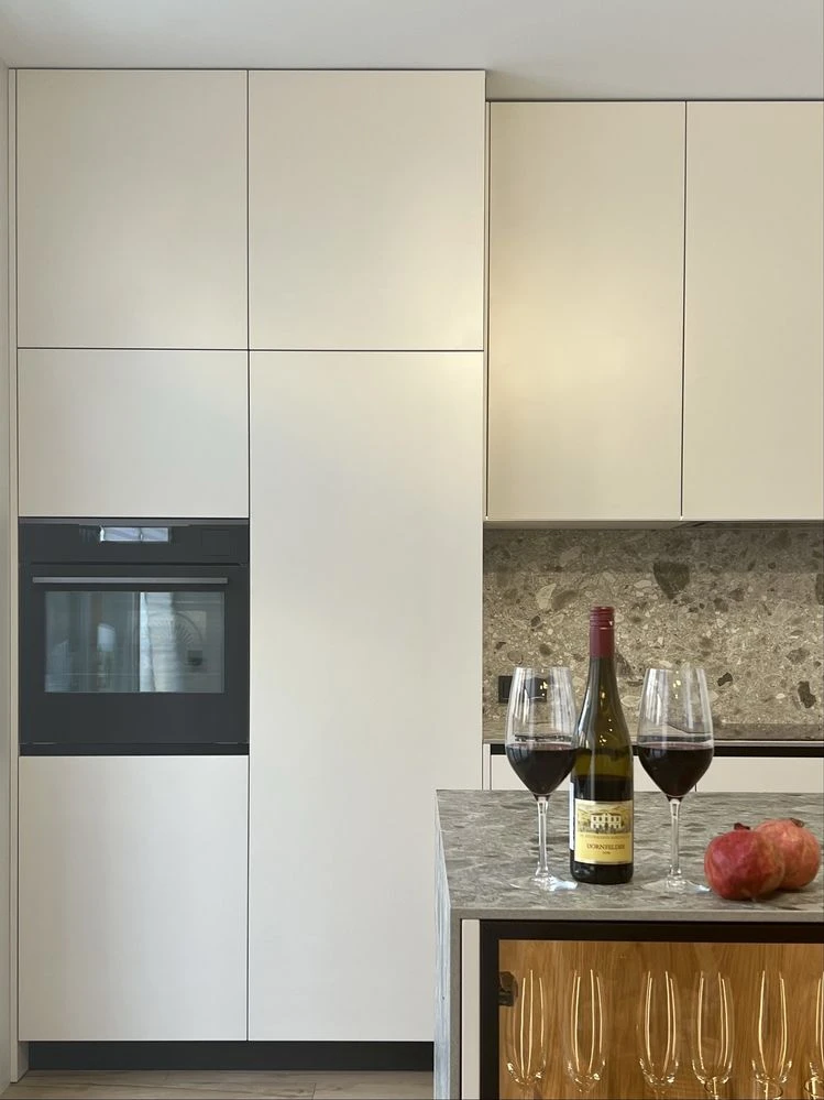 Продаж тауна в КМ 160 м2.Центральні ком-ії, ГАЗ. Охорона