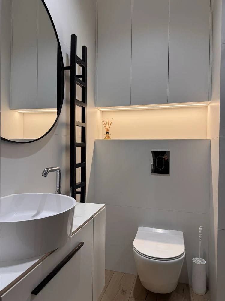 Продаж тауна в КМ 160 м2.Центральні ком-ії, ГАЗ. Охорона