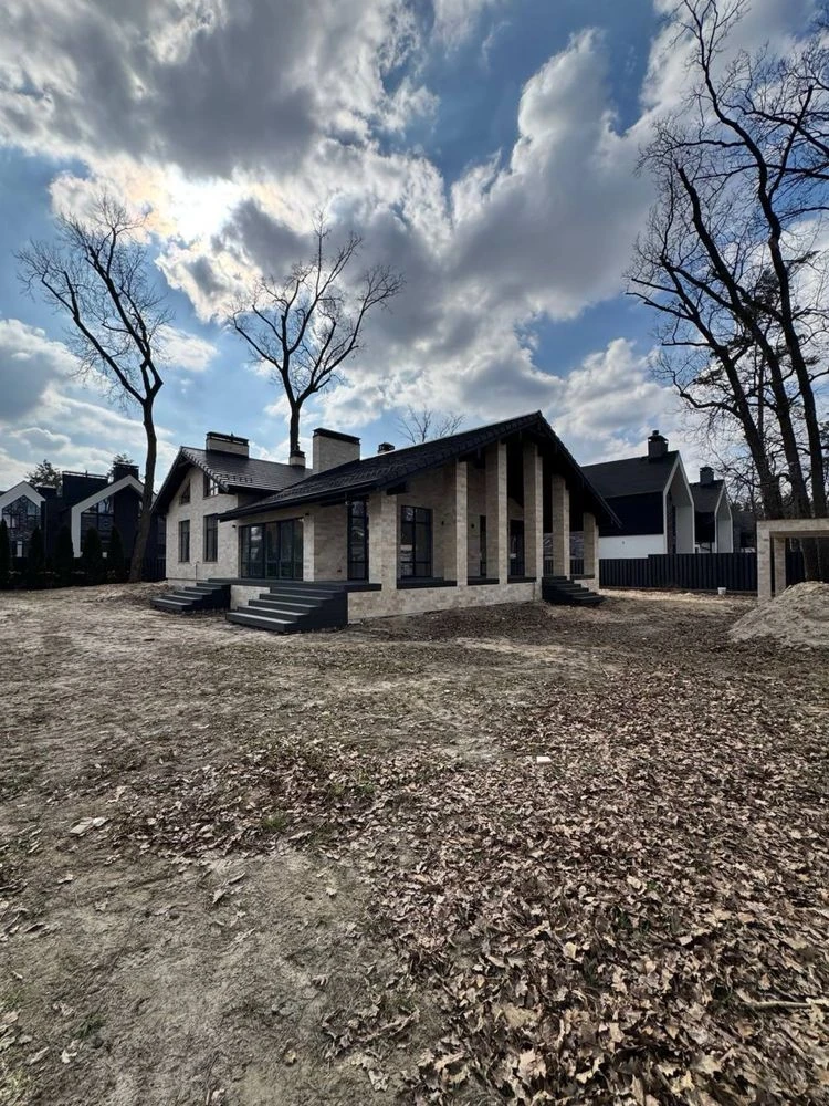 Будинок , Фасад травертин 200 м²  | 14 соток | преміум матер
