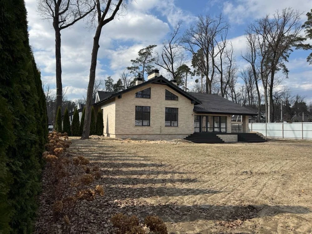 Будинок , Фасад травертин 200 м²  | 14 соток | преміум матер