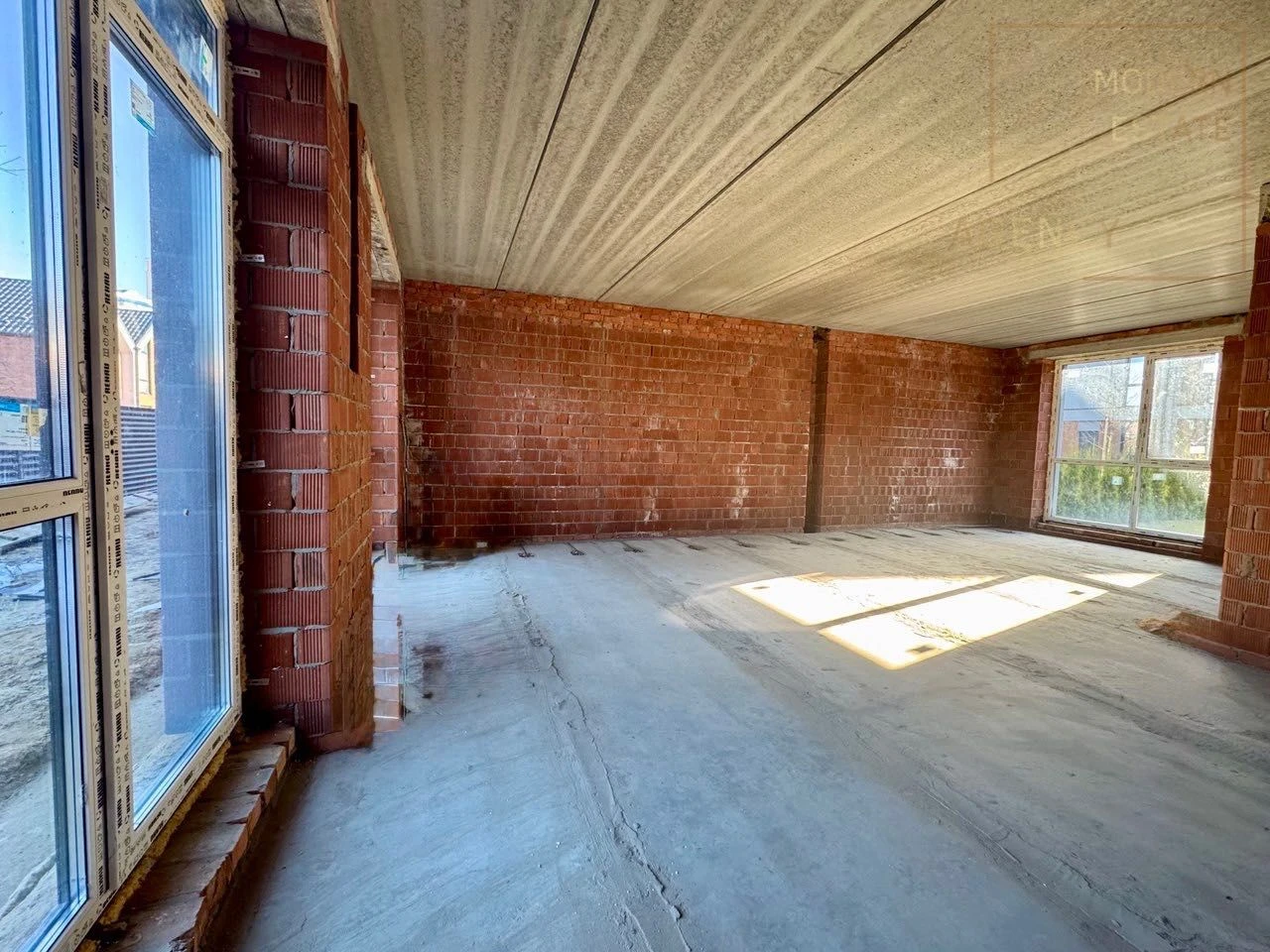 Таунхаус з власним укриттям Буча, центр, 120 м2+40 м2 мансар