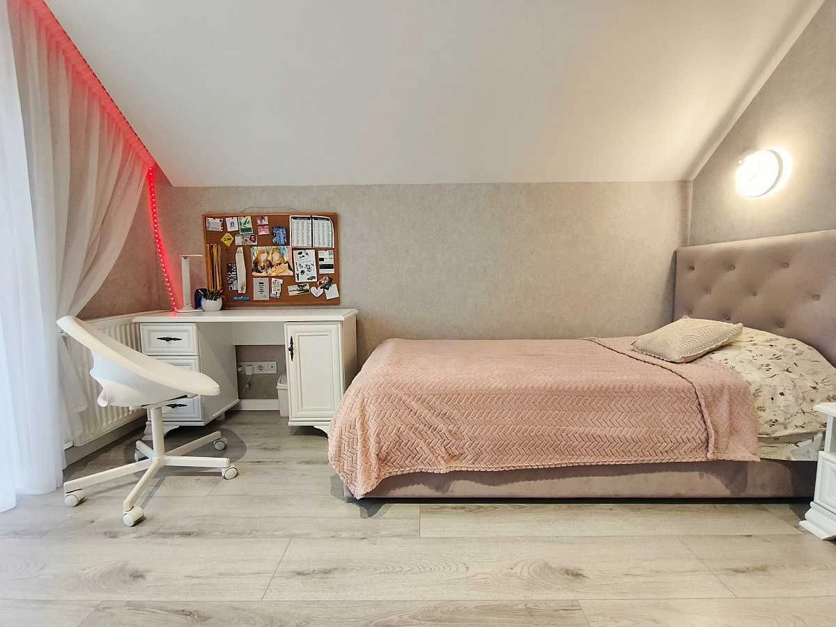 Будинок з ремонтом в Park Residence Центральні комунікації Г