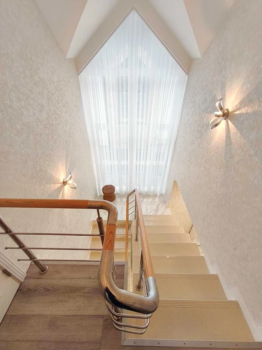 Будинок з ремонтом в Park Residence Центральні комунікації Г