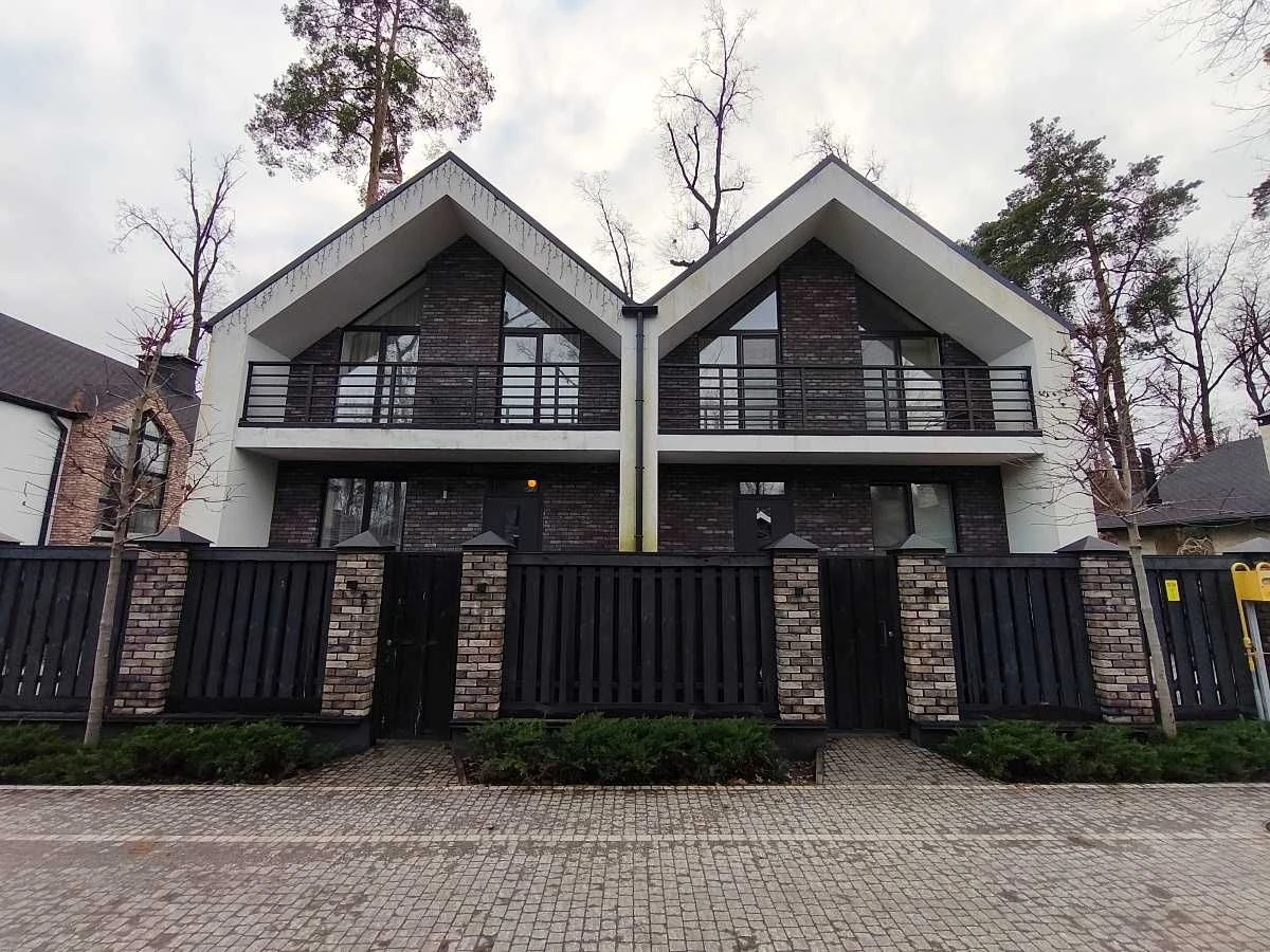 Будинок з ремонтом в Park Residence Центральні комунікації Г