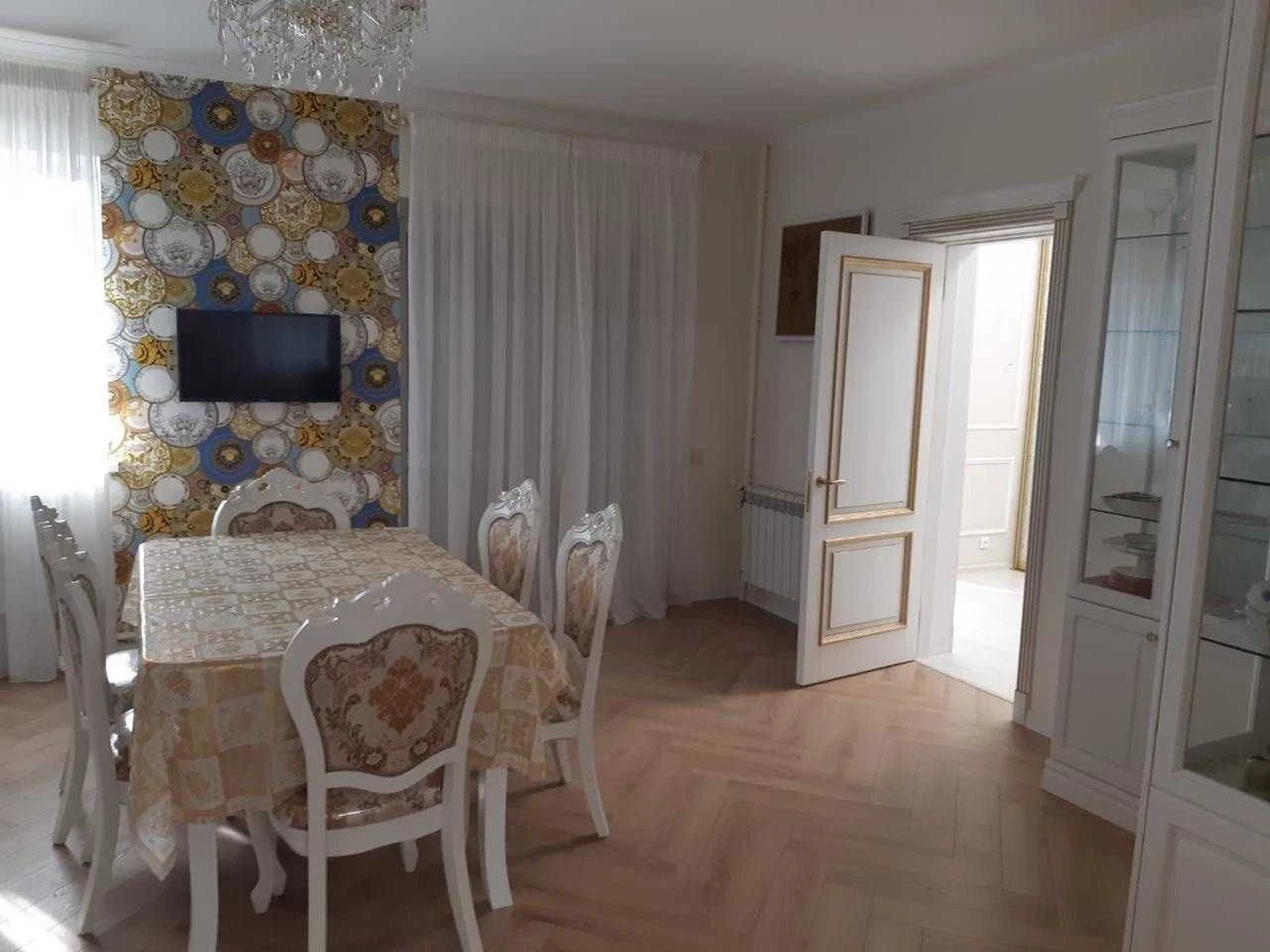Продаж сучасного будинку 416м²  Буча, Бучанський р-н