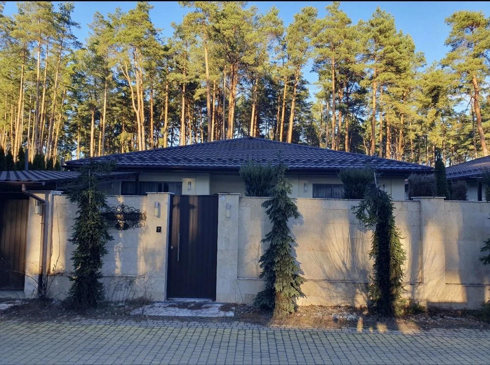 Чудовий, одноповерховий будинок в найгарнішій локації Бучі Г
