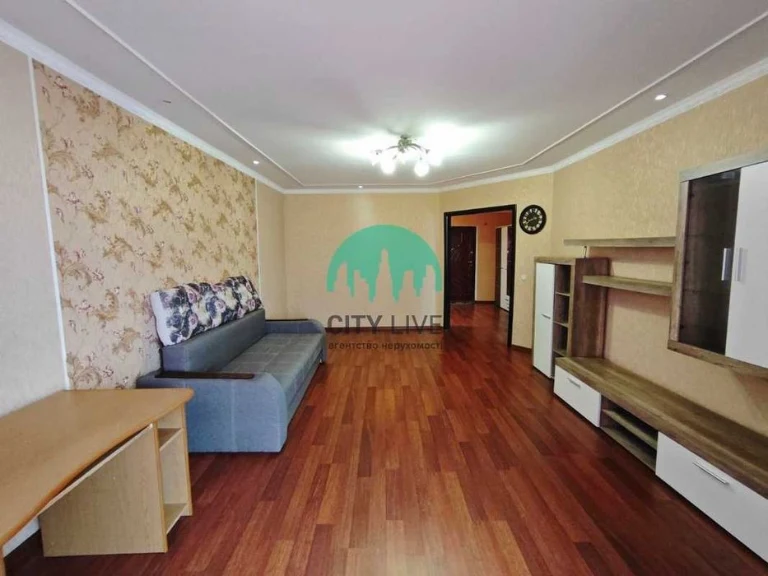 Large apartment for sale with individual heating