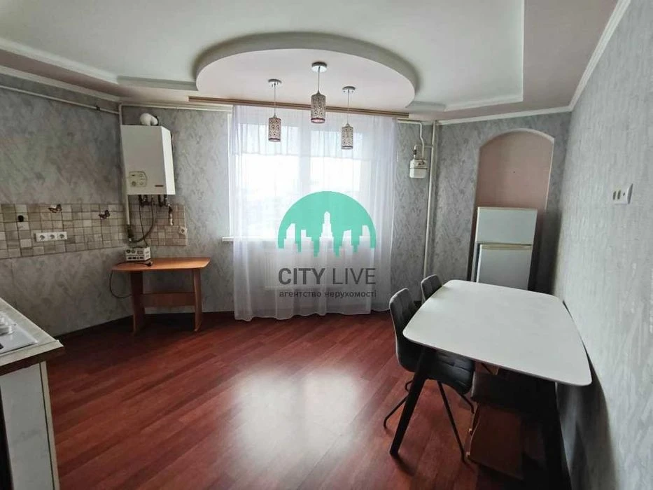 Large apartment for sale with individual heating