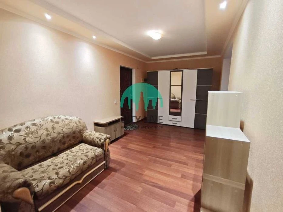 Large apartment for sale with individual heating