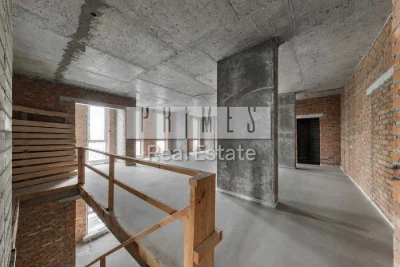4-room apartment for sale with parking and storage room, Chicago residential complex, center,