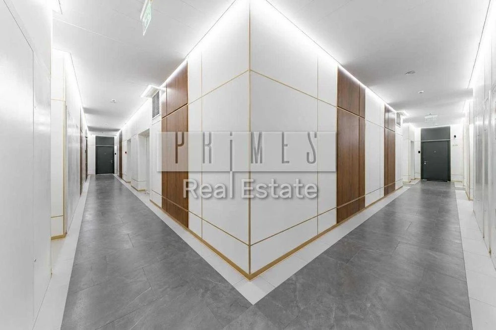 4-room apartment for sale with parking and storage room, Chicago residential complex, center,