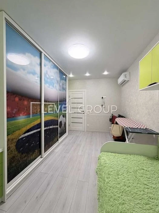 Stylish and spacious 3-room apartment for sale in Vyshyvanka residential complex, for