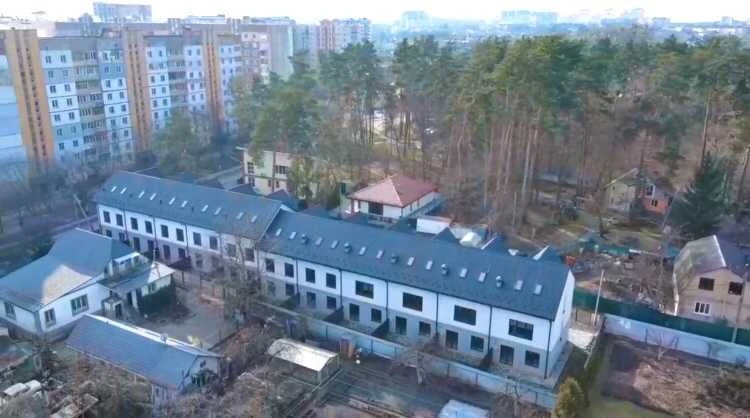 Продам свій таун-хаус, можна під Сертифікат