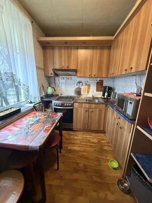 Three-room apartment for sale in Cold Mountain.