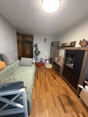 Three-room apartment for sale in Cold Mountain.