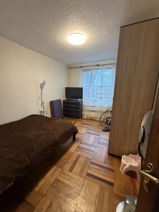 Three-room apartment for sale in Cold Mountain.