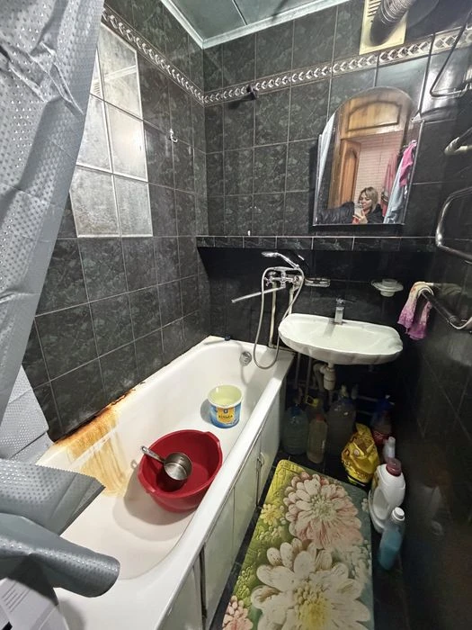 Three-room apartment for sale in Cold Mountain.