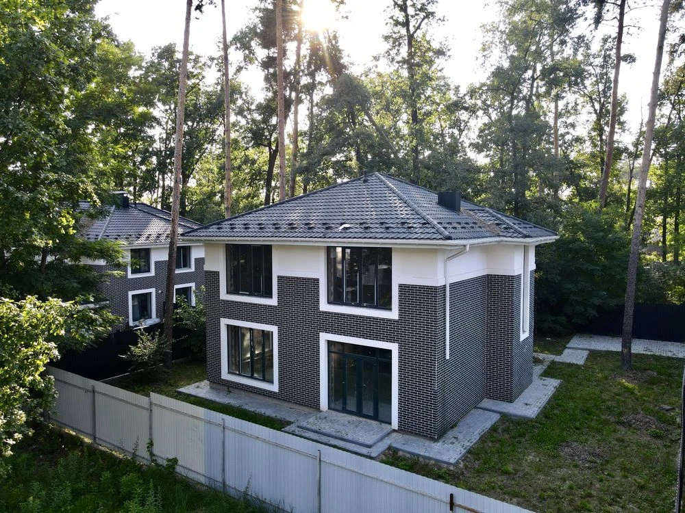 Збудований будинок. Лісова Буча. Газ/центральна каналізація/