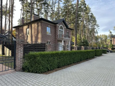 Продаж якісного будинку в закритому котеджному містечку. Біс