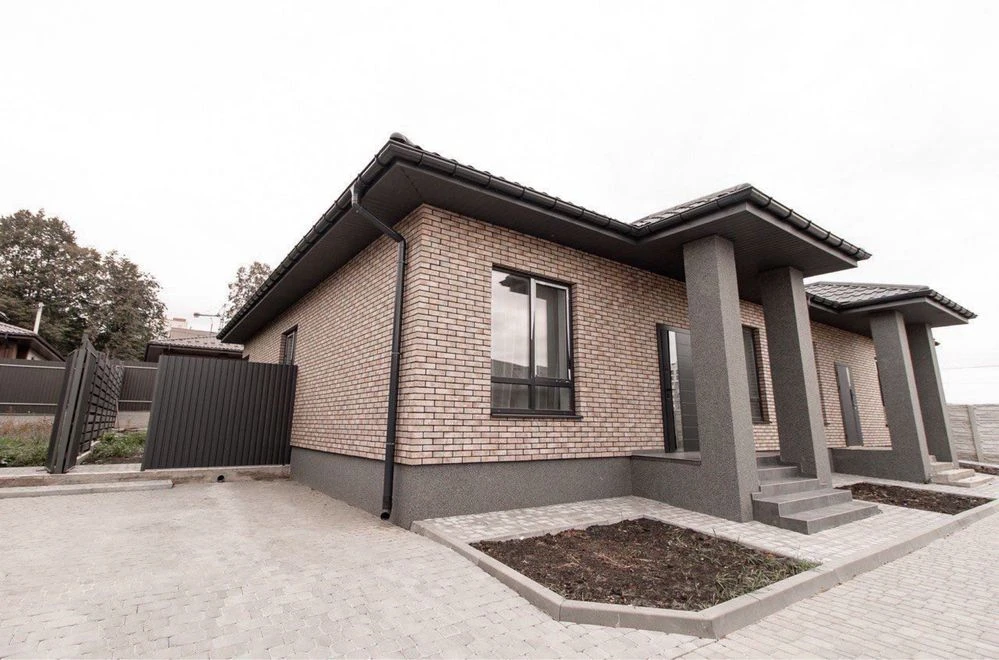 Одноповерховий Дуплекс біля школи ! Чистове оздоблення! Цент