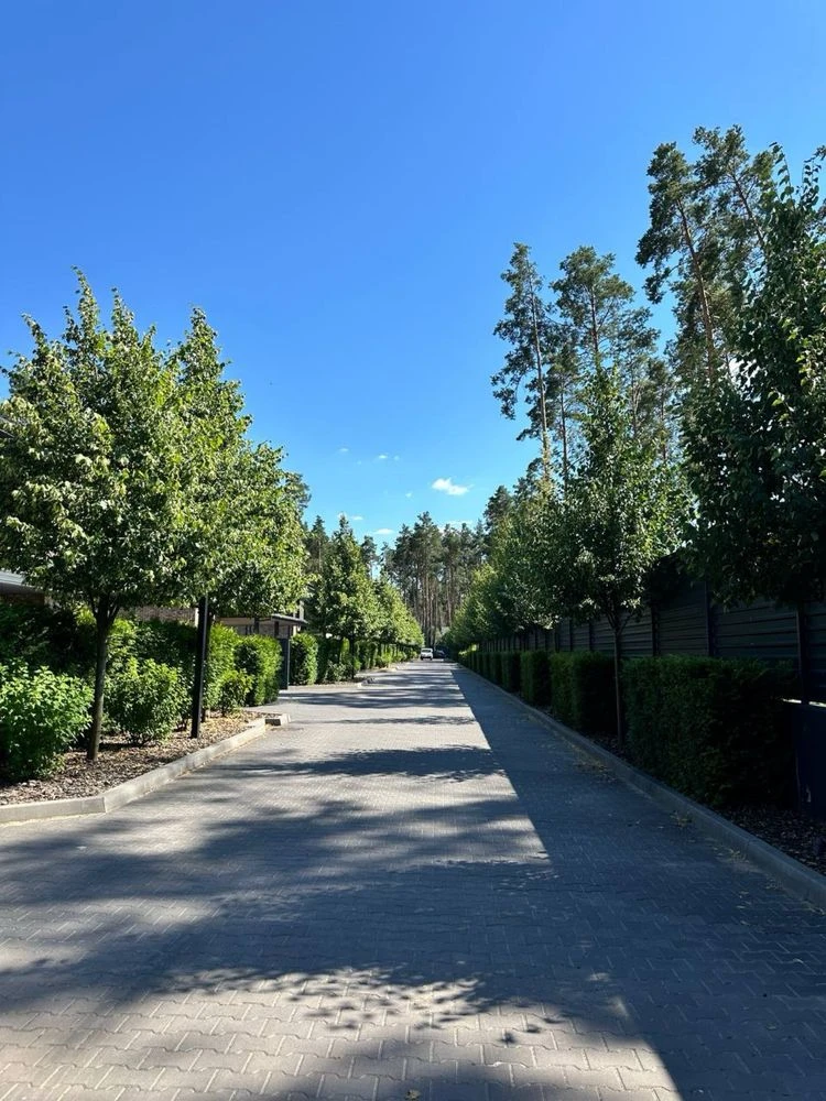 Будинок у Лісовій Бучі, закрите КМ, РОЗТЕРМІНУВАННЯ 2 роки,