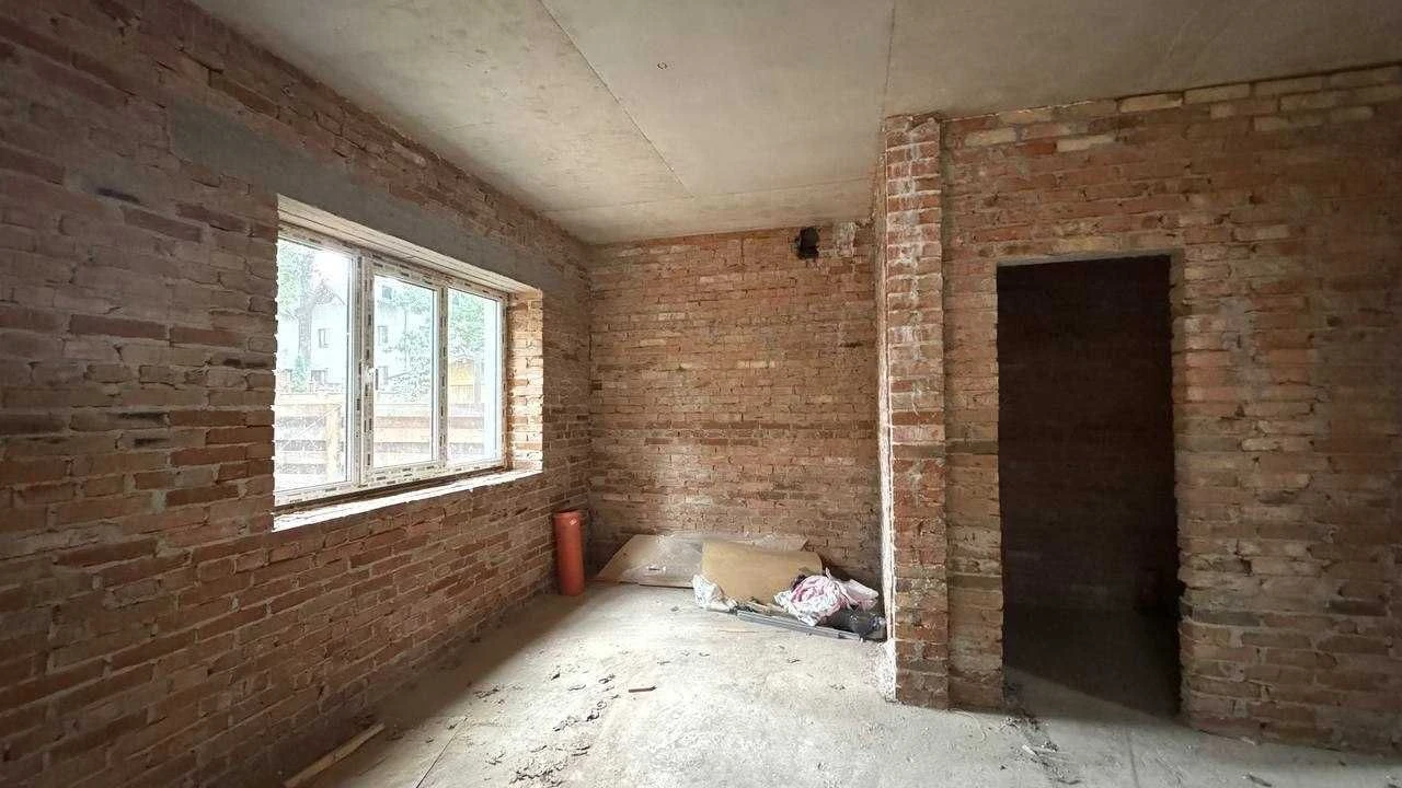Дуплекс 120м2 в центральнцій частині Бучі, серед сосен. Держ