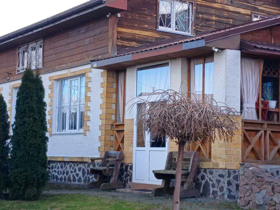 Будинок. Буча, Виноградна