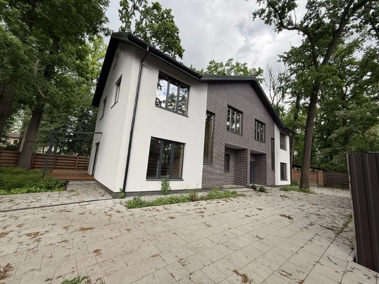ЦЕГЛЯНИЙ дуплекс в Бучі центр, ЯКІСНИЙ, будувався не для про