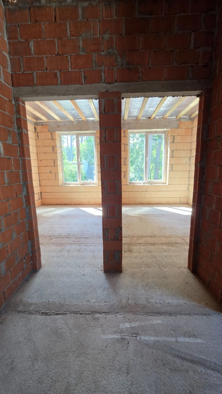 Сучасний таун в центрі Бучі. 100 м2, ділянка 1,7 сотки