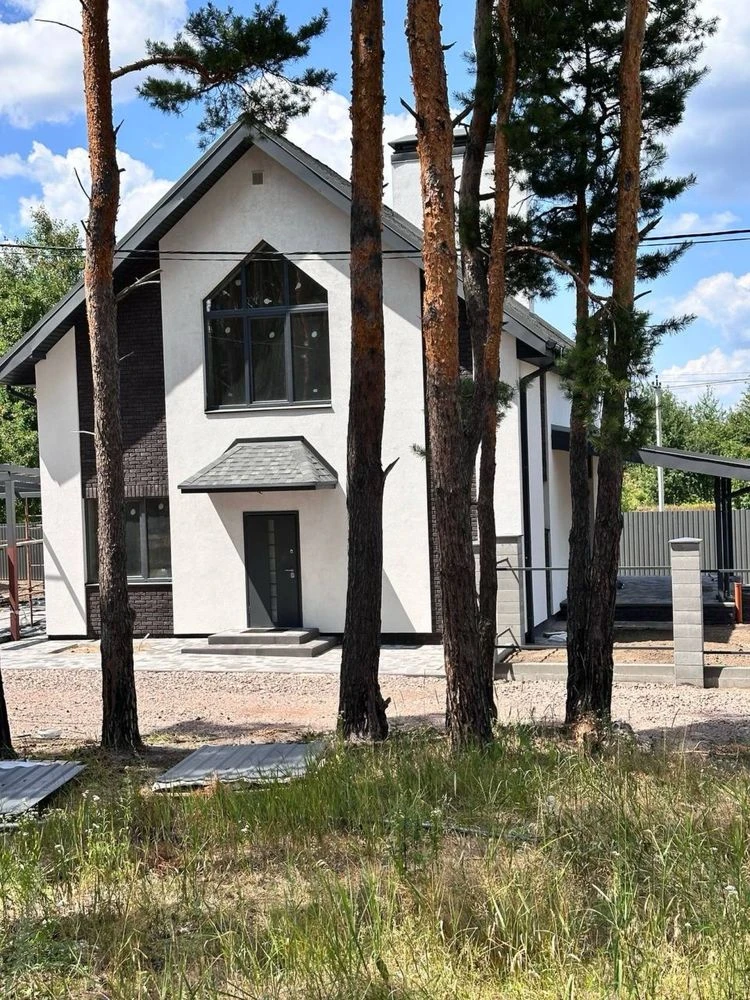 Продаж будинка Лісова Буча. Просторий, тераса, велика ділянк