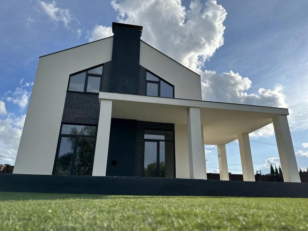 Продаж просторого та ЯКІСНОГО будинку на березі озера. ШИКАР