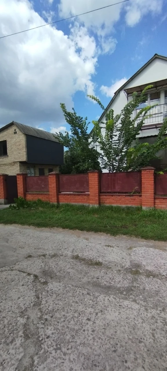 Терміновий продаж будинку у Бучі