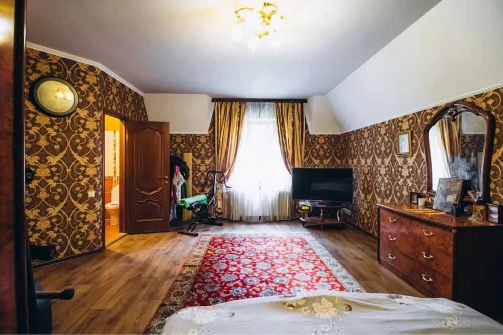 Без комісії Продаж БУДИНКУ в Лісовій Бучі 294 м2 на 12ти сот