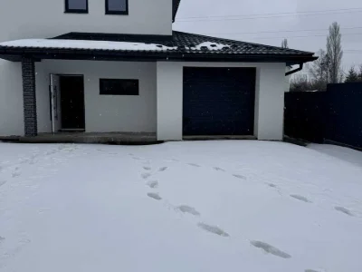 Будинок. Буча, Набережна