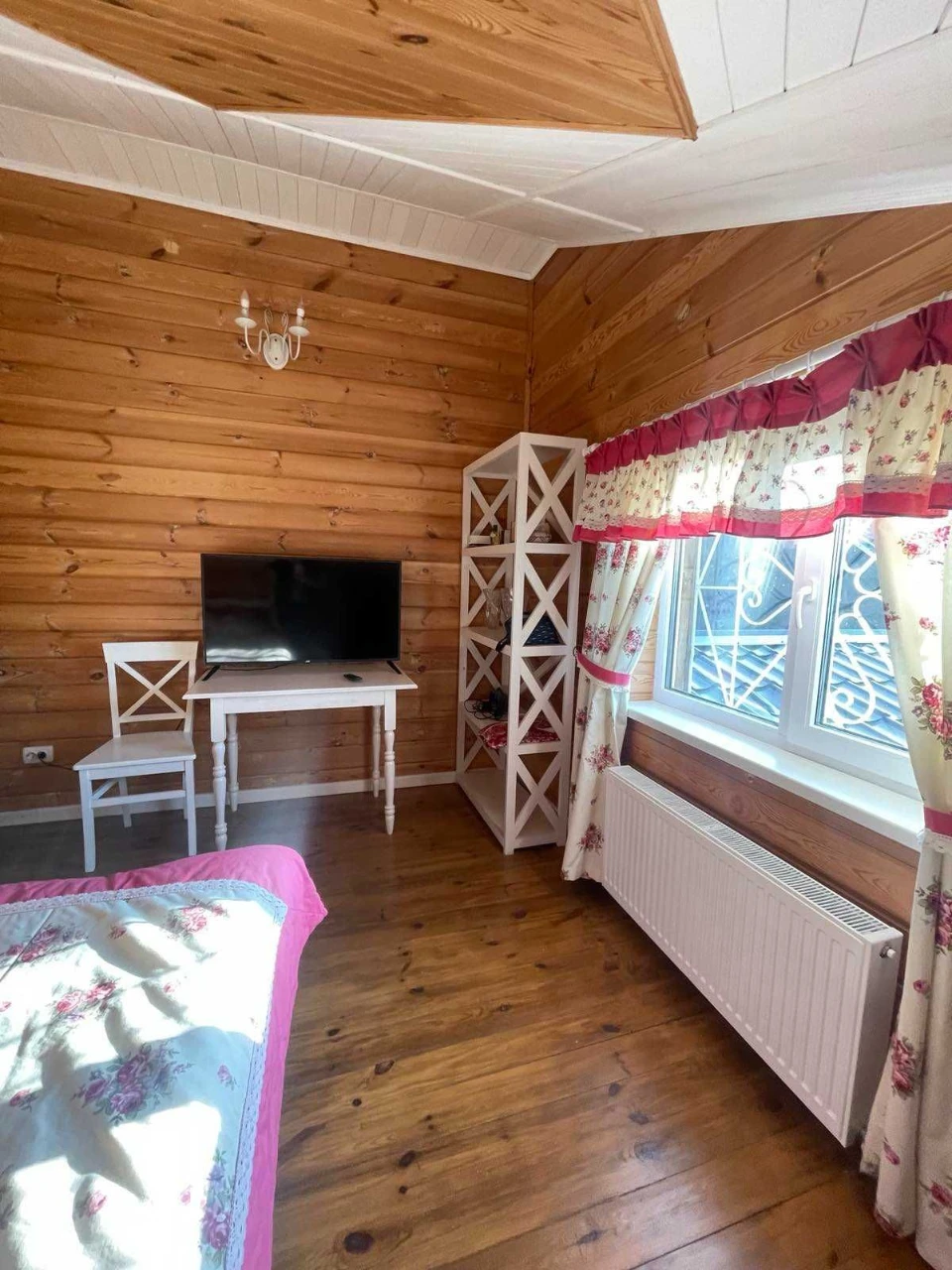 Продаж двоповерхового будинку з ремонтом в Бучі біля міськог