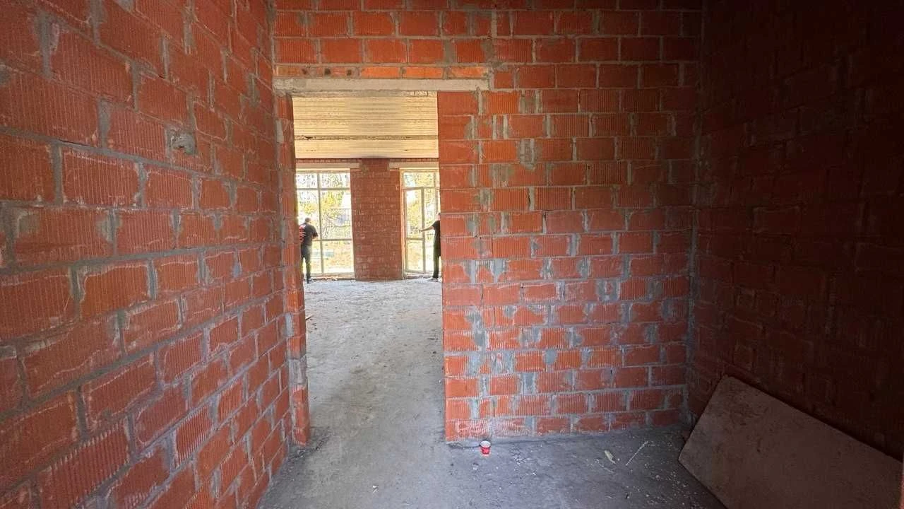 Таунхаус в чудовій локації Лісовій Бучі з центральними комун