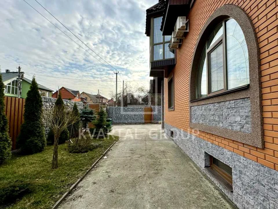 Будинок. Буча, Авіаторів