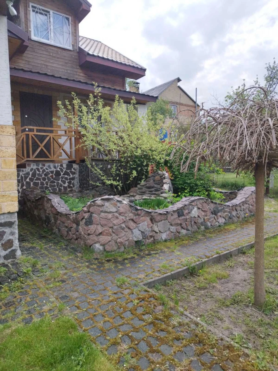 Будинок, Буча, вул. Виноградна