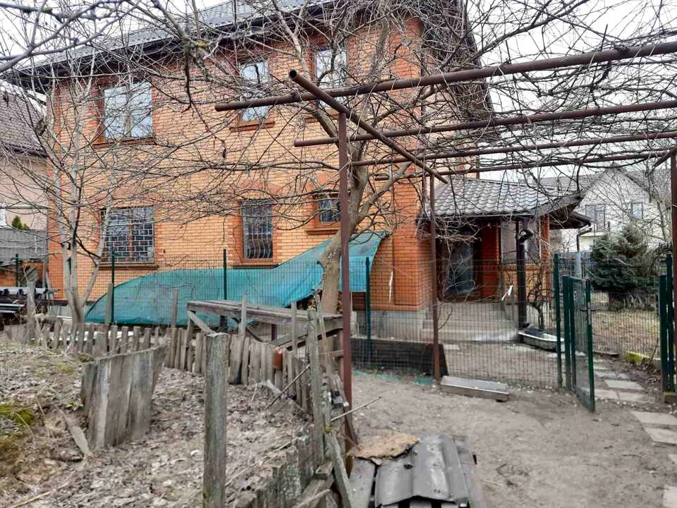 Будинок. Буча, В'ячеслава Чорновола вул.