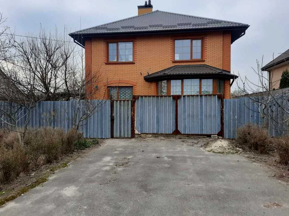 Будинок. Буча, В'ячеслава Чорновола вул.