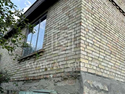 Будинок. Буча, Виноградна
