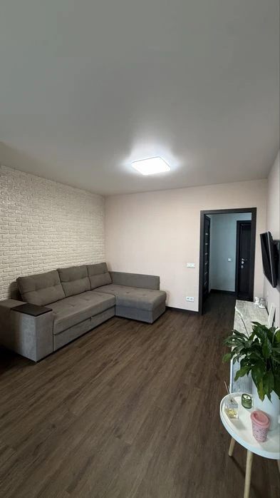 Eurodvushka in the residential complex Oleksandrivskyi 1, apartment 69 sq.m.